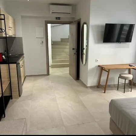 Ξενοδοχείο με διαμερίσματα La Luxury 3*