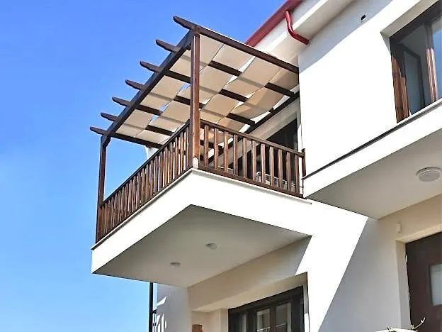 La Luxury מלון דירות לריסוס