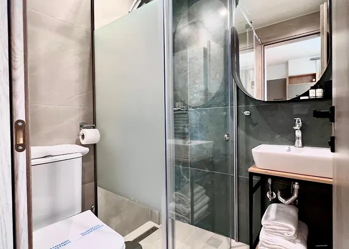 La Luxury 3*